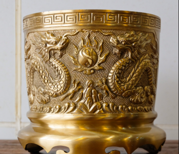 Bát hương đồng, gốm và sứ cao cấp cho bàn thờ